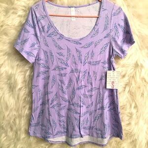 LuLaRoe Lavender Feather 🪶 print soft comfy tee